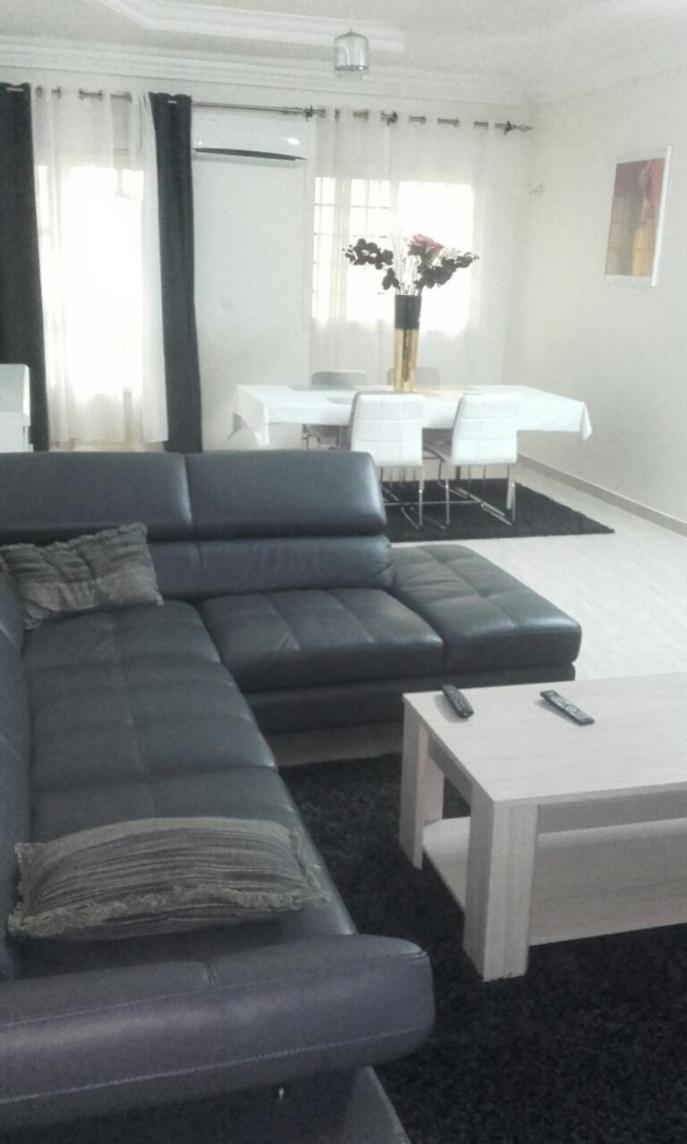 Residence Djily Mbaye Дакар Экстерьер фото